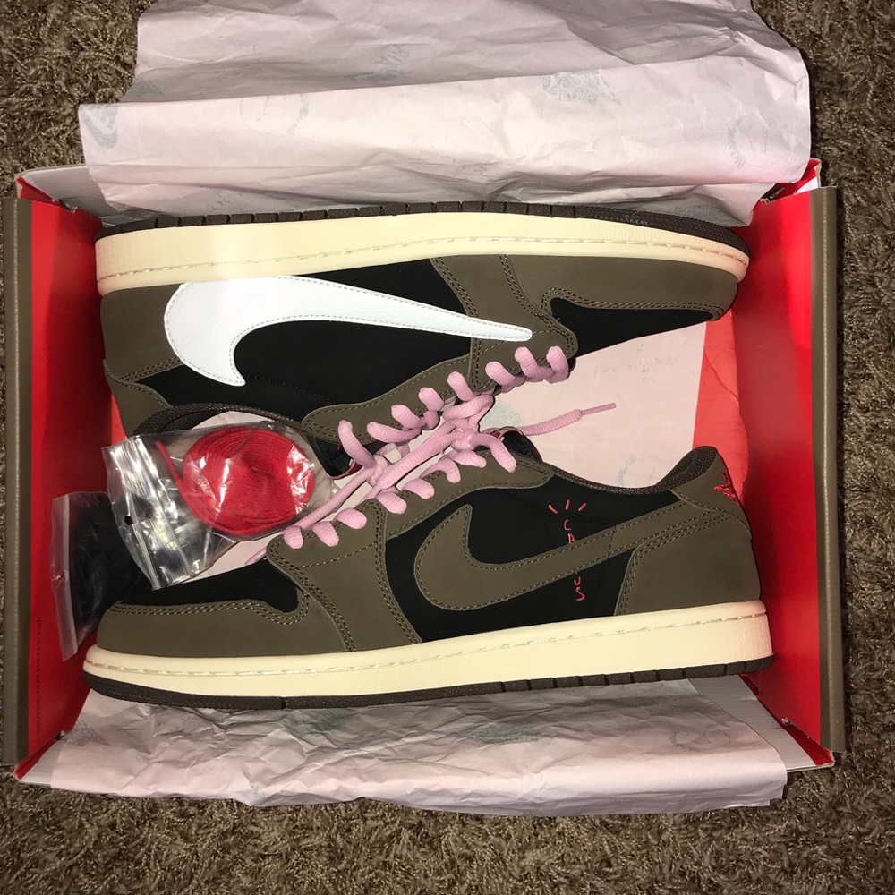 Travis Scott Jordan 1 low 1:1 (UA) Brand new